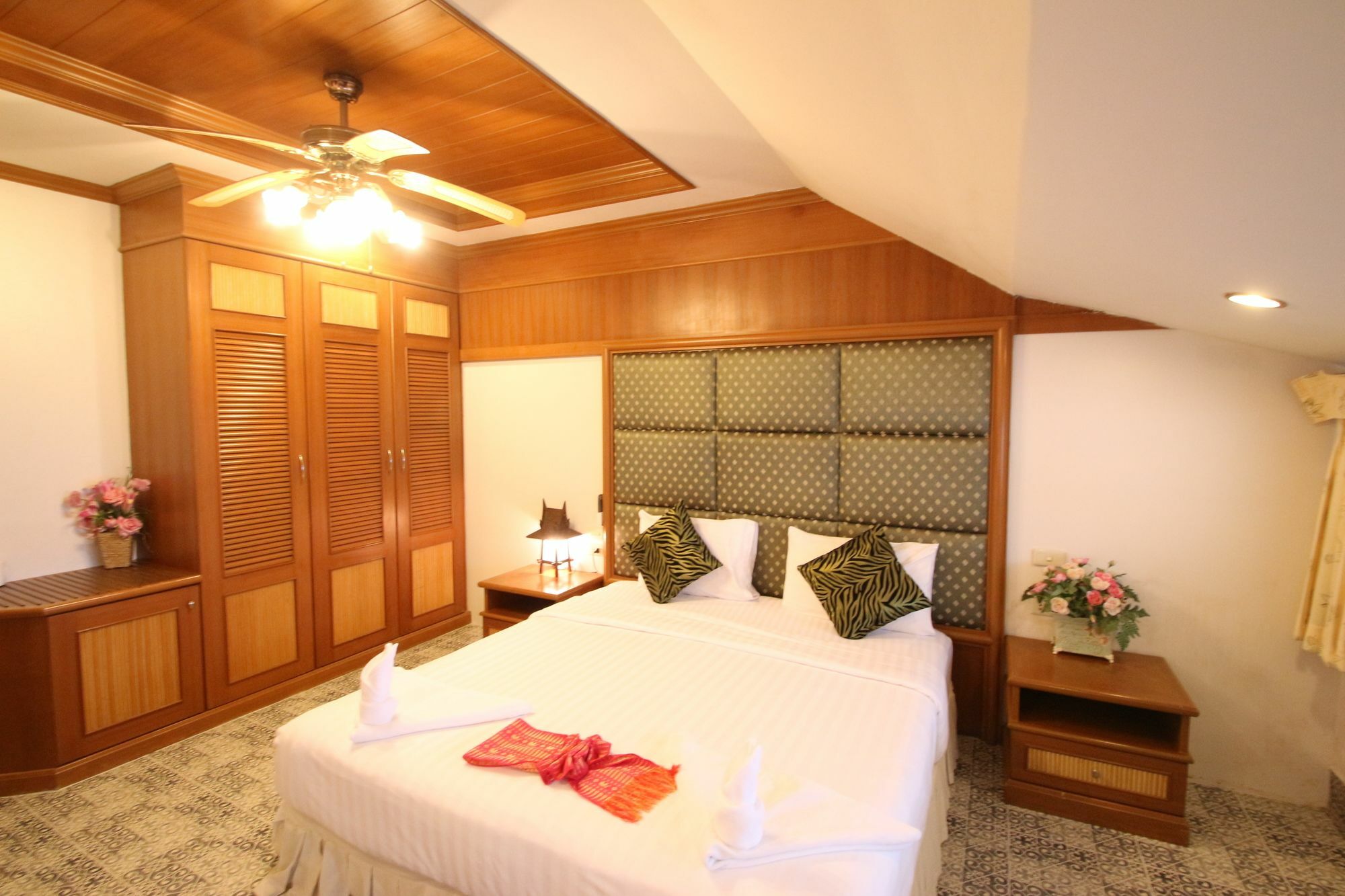 Sea Dream Patong Apartment Exterior photo