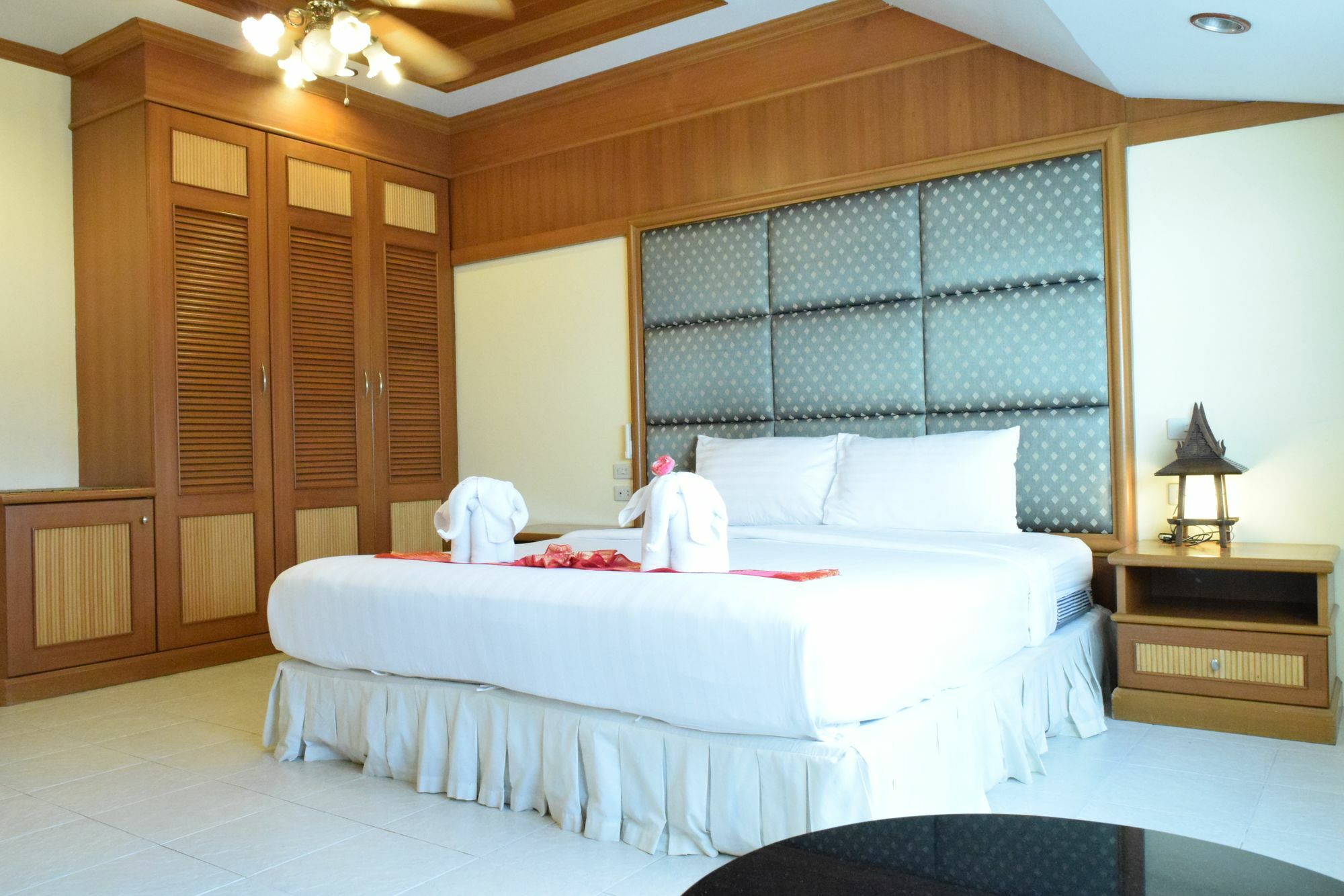 Sea Dream Patong Apartment Exterior photo